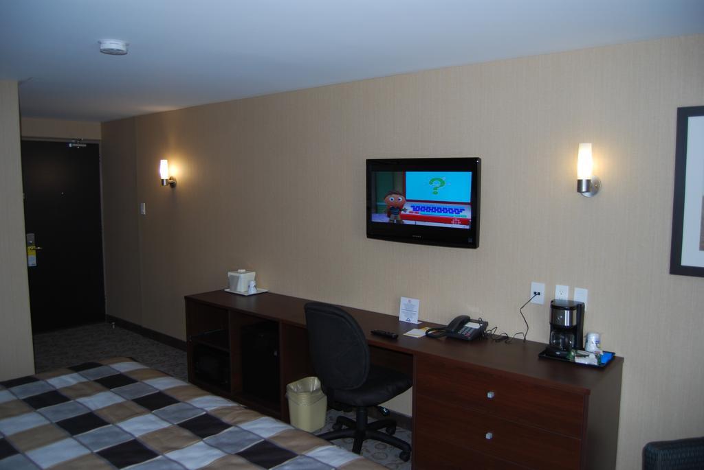 Days Inn By Wyndham Brampton Exterior foto